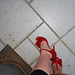 Dame Martine en talons hauts / Lady Martine in high heels - Photo originale