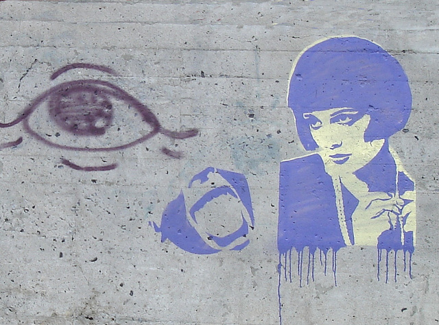 Blue-eyed Lady artistic wall / Le mur de la Dame aux yeux bleus / Recadrage (2)