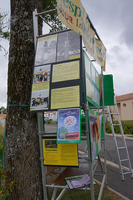 Inaŭguro de la Esperanto-strato en Moutiers-les-Mauxfaits, la 3an de junio 2012
