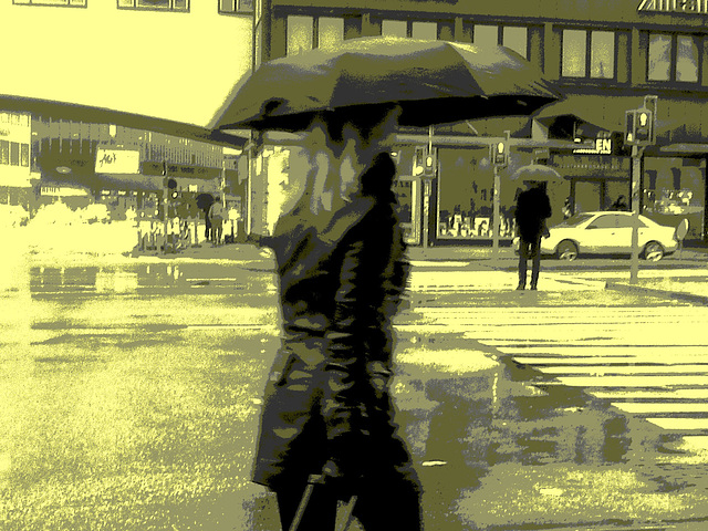 Umbrella blonde Lady in high-heeled boots / Dame blonde au parapluie en bottes à talons hauts / Vintage postérisé