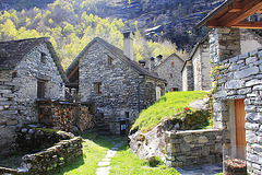 Altes Dorf im Maggiatal (Tessin)