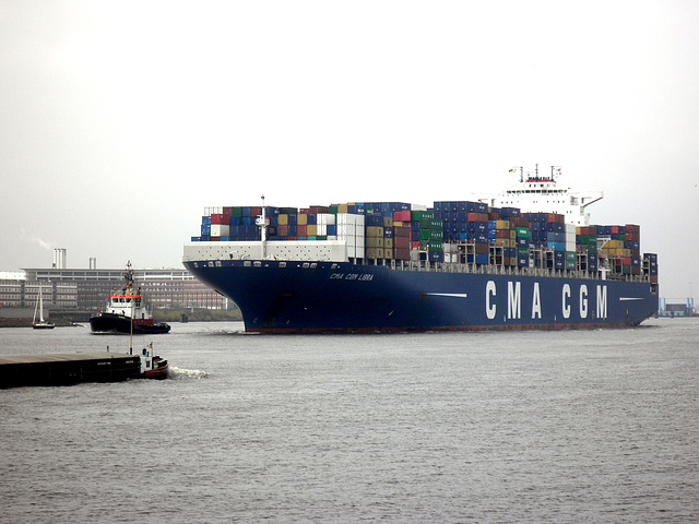 Containerschiff  CMA CGM   LIBRA