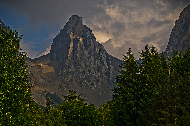 La crête des aiguilles de Lus la Croix Haute..........Le Haut Bouffet. La crête des aiguilles de Lus la Croix Haute..........Le Haut Bouffet.