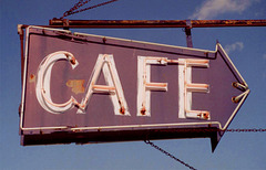 Lincoln_Cafe_sign_IA