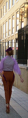 Jeune Française en talons hauts / Young French Lady in high heels - 10 juillet 2012.