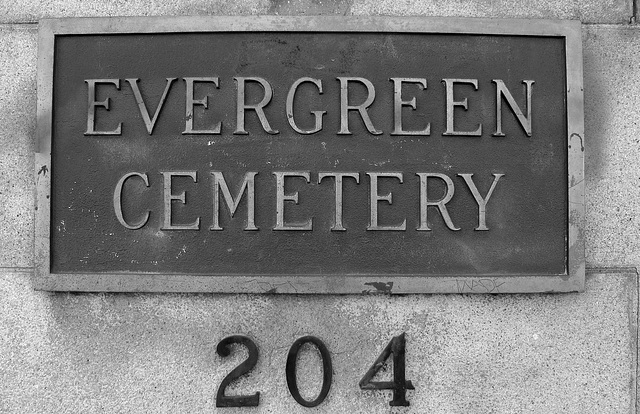 Evergreen Cemetery Entrance On Evergreen Ave (0732)