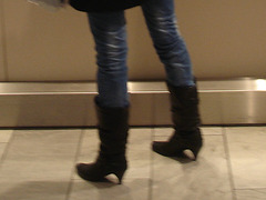 Novi Danish  Lady in high-heeled boots - 26 octobre 2008.