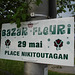 Bazar fleuri / Flowery bazaar - Place Nikitoutagan - 29 mai 2010.
