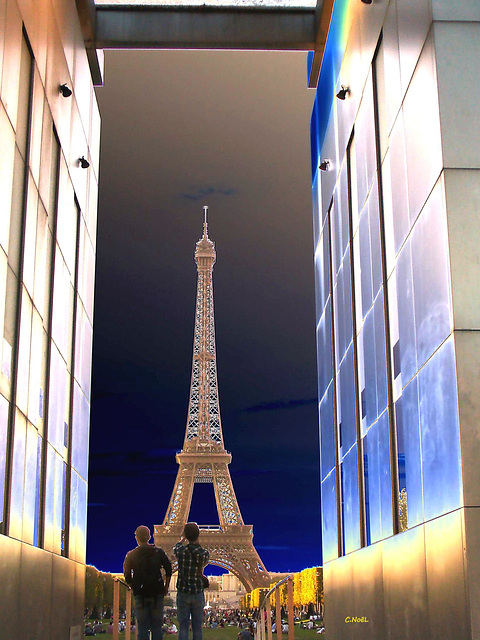 Le Mur pour la Paix et la Tour Eiffel, varation !