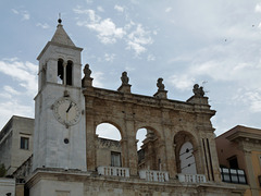 Bari- Palazzo del Sedile dei Nobili, Piazza Mercantile