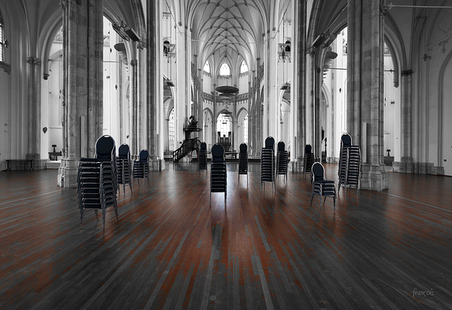 Chairs on the run Chairs on the run