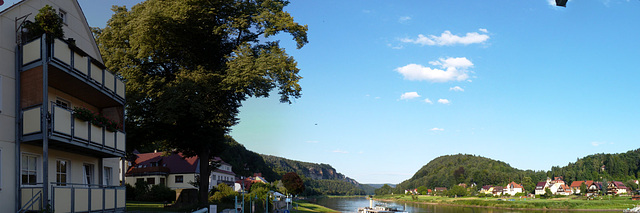 Panorama - Stadt Wehlen mit Elbe