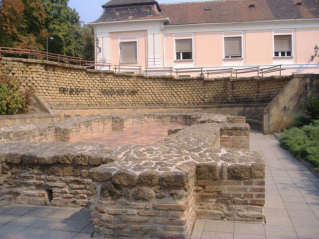 Pécs: frua kristana tombejo el la antikva romia epoko