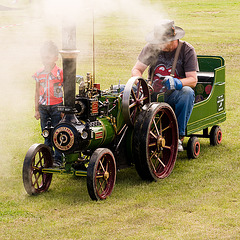 A mini traction engine