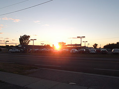 Seaway Auto Repair sunset  / Coucher de soleil sur voitures stationnées - July 8th 2012.