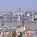 Budapest: la rivero Danubo kaj Parlamentejo
