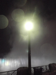 Lampadaire en délire nocturne / Night  street lamp delirium