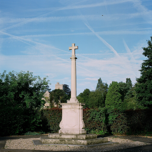 RAD20120818 Watton-at-Stone war memorial