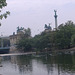 Budapest: parko kun lagoj, rigardo al monumentoj sur la Placo de la Herooj