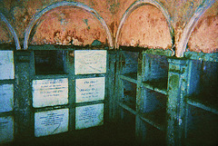 old warden mausoleum, beds.