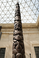 M20/4 test (6) totem pole in the Great Court, The British Museum