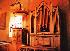 helions bumpstead organ and pulpit