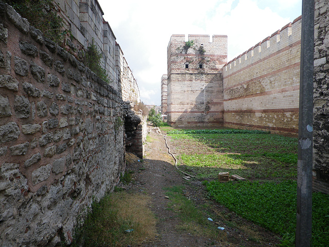 Murs de Théodose II, 2