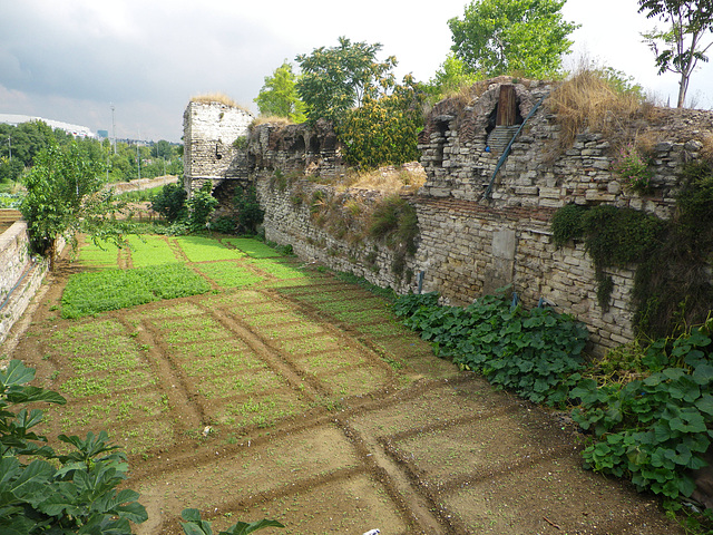 Murs de Théodose II, 4