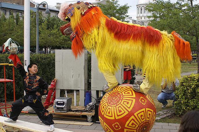 Chinese Lion Dance-2
