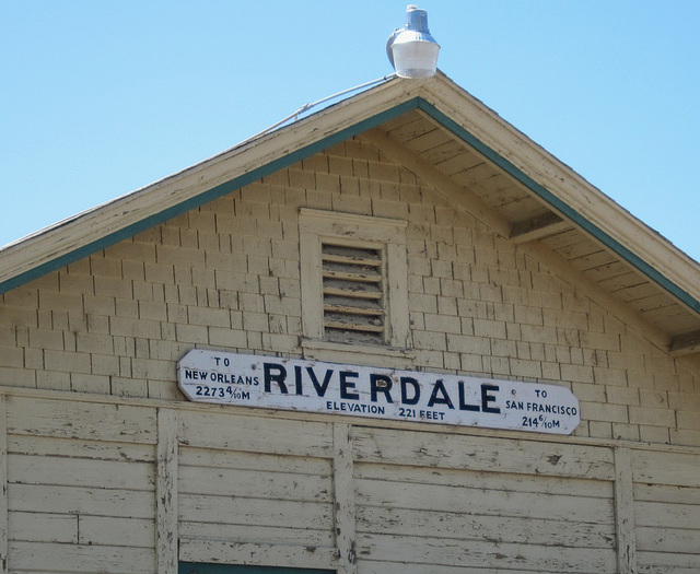Riverdale depot 1085a