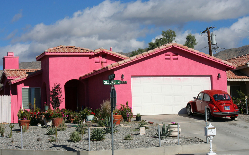 Bright Pink House at Cactus and 2nd (7458)