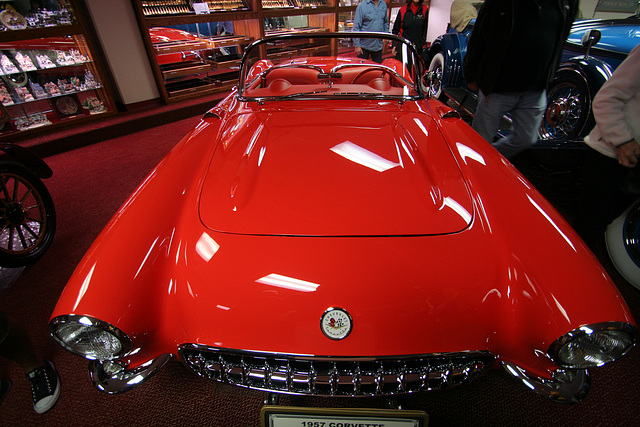 Nethercutt Collection - 1957 Corvette (8922)