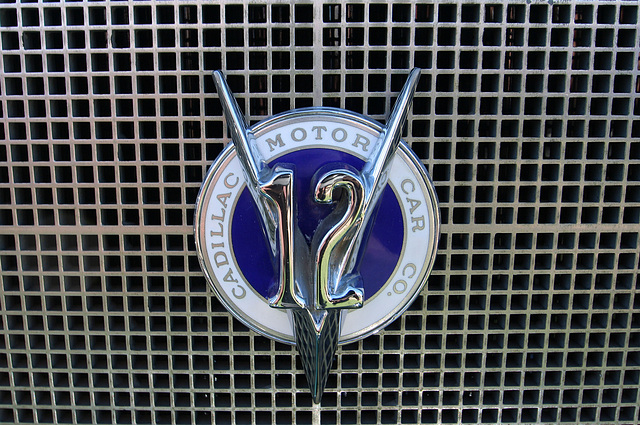 1932 Cadillac V-12 (9337)
