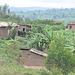 Adoba vilaĝo survoje al Butare