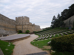 Murailles de Rhodes : amphithéâtre moderne.