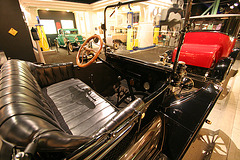 1915 Ford Model T Runabout - Petersen Automotive Museum (7999)