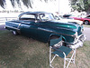 Oldsmobile & chair / Chaise et Oldsmobile