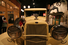 1932 Ford Model BB Tow Truck - Petersen Automotive Museum (8006)