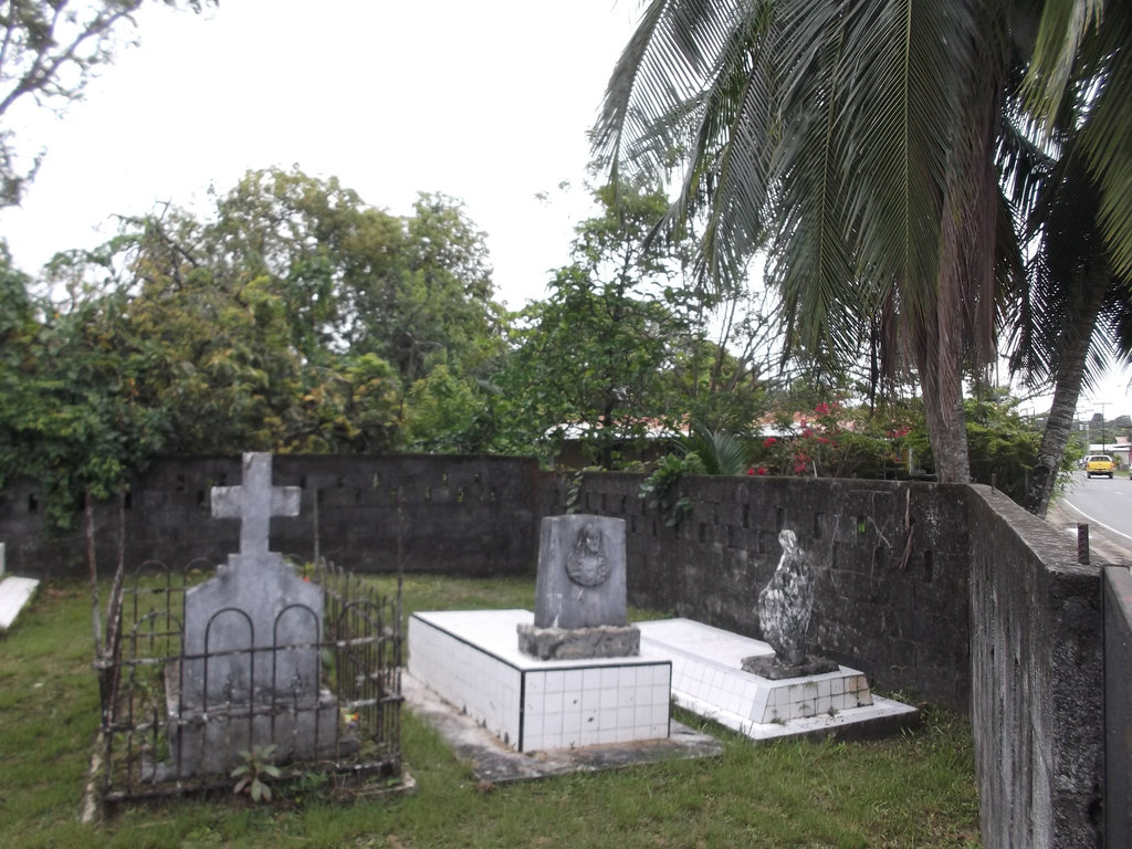 Carribean cemetery / Cimetière des Caraïbes - 13 février 2013.