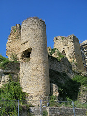 Château de chabrillan en ruines...