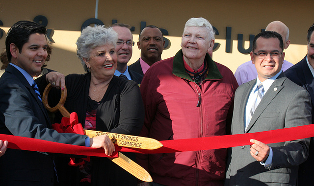 DHS Boys & Girls Club Ribboncutting (8743)