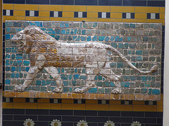 Porte d'Ishtar à Babylone : relief au lion.