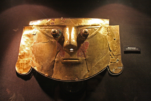 Lambayeke gold funerary mask