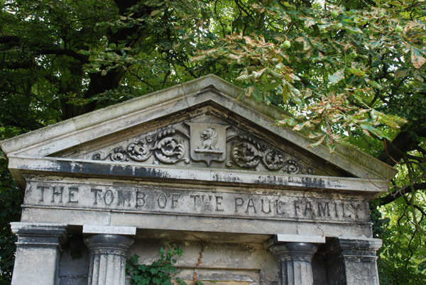 The tomb of the Paul Family