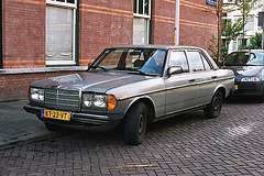Daily Merc spots: 1984 Mercedes-Benz 200