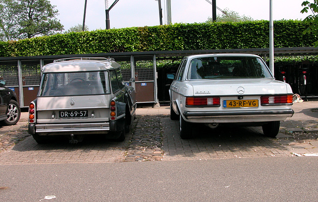 My Merc parked next to a 1972 Citroën ID 20 F Break Luxe