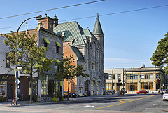 Laurier and Saint-Laurent – Montréal, Québec