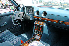 At a Mercedes W123-meeting: fancy interior