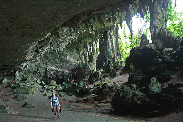 In the "Trader's Cave", Niah