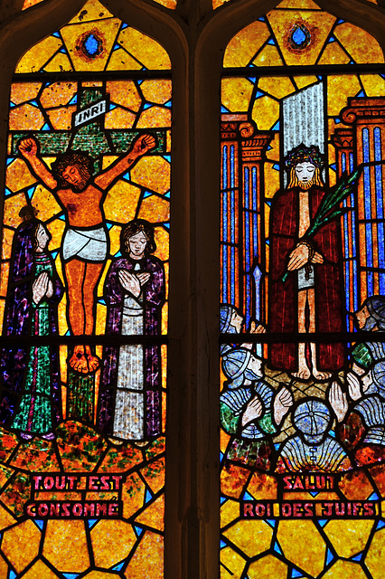 Crucifixion et dérision du Christ - Eglise de Sainthe-Marthe